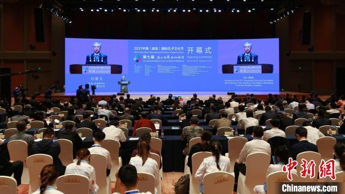 中共山東省委書記劉家義致辭。　梁犇 攝