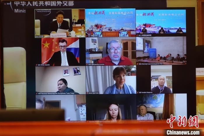 “幸福新西藏、發(fā)展新畫卷”云訪問活動(dòng)在拉薩、北京、莫斯科等地同時(shí)舉行?！∪轿木?攝