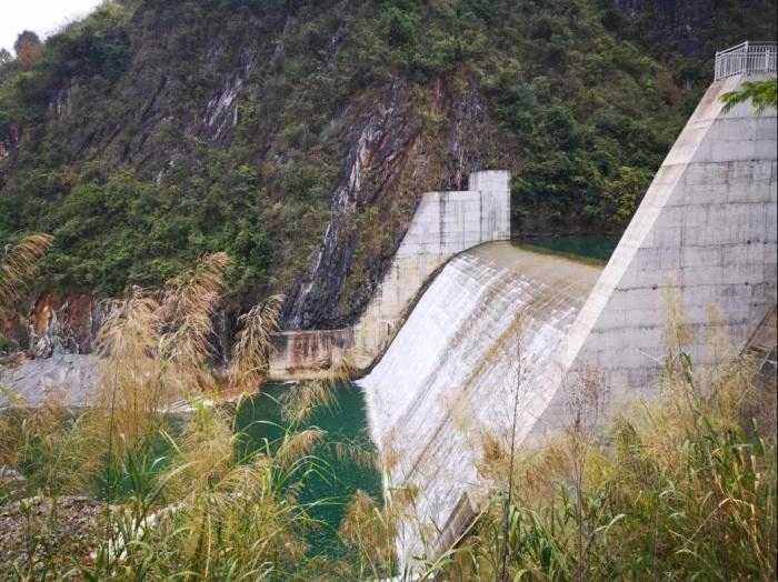 2021年12月7日，督察組現(xiàn)場督察發(fā)現(xiàn)，未取得相關(guān)手續(xù)的上立亭電站主體工程已完成建設(shè)
