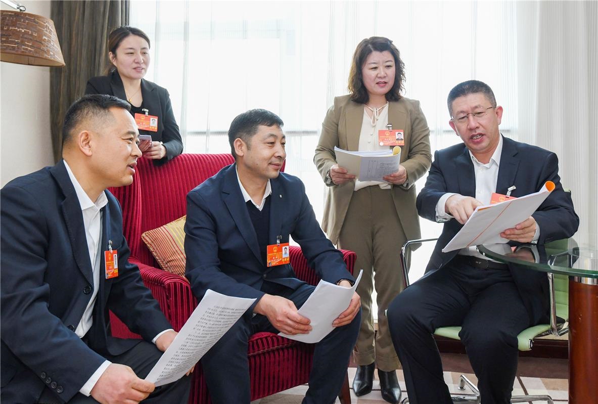 奮進2024｜代表來了！自治區(qū)十四屆人大二次會議召開在即