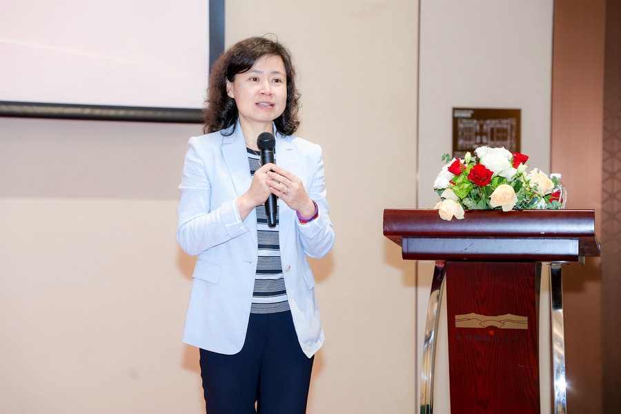 1716970496956725.jpg 利樂(lè)公司大中華區(qū)企業(yè)傳播與可持續(xù)發(fā)展副總裁牟曉燕致辭.jpg