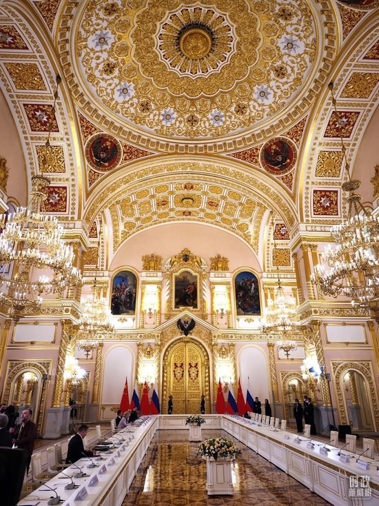 △習主席和普京總統(tǒng)舉行大范圍會談的會場。（總臺央廣記者潘毅拍攝）