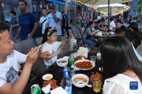 浙江新昌:夜經(jīng)濟(jì)拉動(dòng)旅游業(yè)發(fā)展