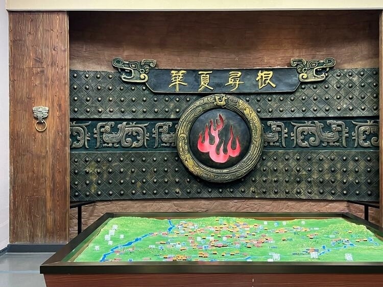 鑒往知來，跟著總書記學(xué)歷史丨走進(jìn)一座博物館，尋根五千年中華文明