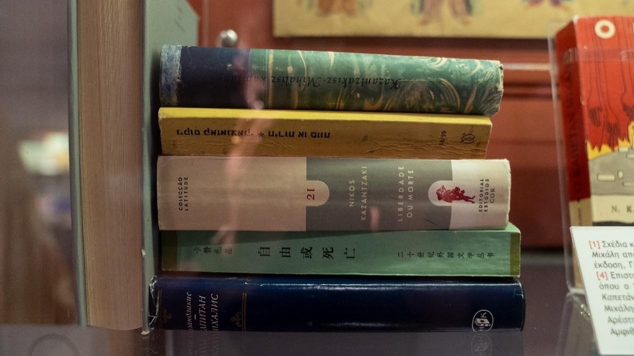 《自由或死亡》是卡贊扎基斯第一部被翻譯成中文的作品，希臘名為《米卡尼船長》，“米卡尼”正是他父親的名字。人民網(wǎng)記者 葛泰佚攝