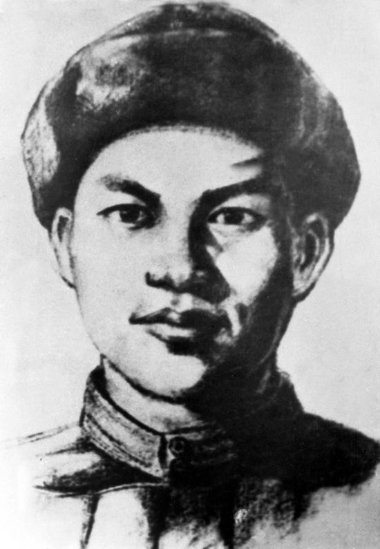  這是邱少云像。新華社發(fā)（資料照片）