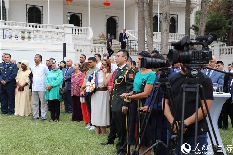 圖為招待會(huì)現(xiàn)場(chǎng)。人民網(wǎng)記者 王傳寶攝