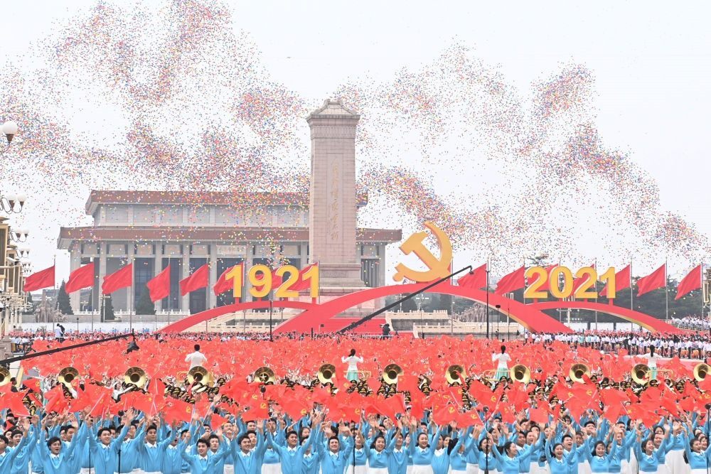 2021年7月1日上午，慶祝中國(guó)共產(chǎn)黨成立100周年大會(huì)在北京天安門廣場(chǎng)隆重舉行。這是慶祝大會(huì)現(xiàn)場(chǎng)放飛氣球。新華社記者 李尕 攝