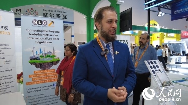 9月2日，巴基斯坦駐華使館商務(wù)參贊古拉姆·卡迪爾接受人民網(wǎng)記者采訪。人民網(wǎng)記者 趙雯博攝