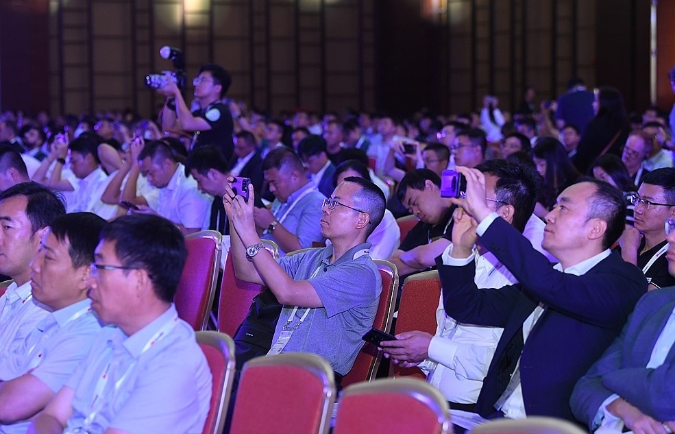 2023數(shù)字經(jīng)濟(jì)峰會(huì)·城市智能升級(jí)主題論壇現(xiàn)場。人民網(wǎng)記者 翁奇羽攝