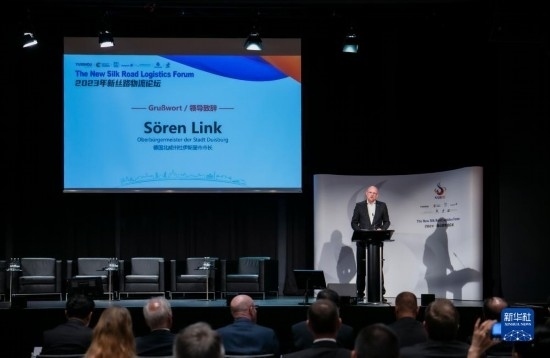 9月21日，在德國杜伊斯堡，杜伊斯堡市市長澤倫·林克出席2023新絲路物流論壇并致辭。新華社記者 張帆 攝