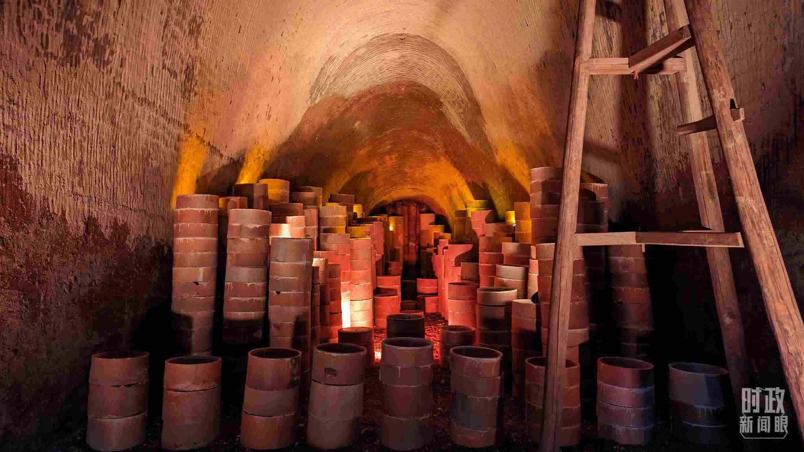 △當(dāng)?shù)噩F(xiàn)存最大的柴窯——徐家窯。（總臺央視記者朱超拍攝）