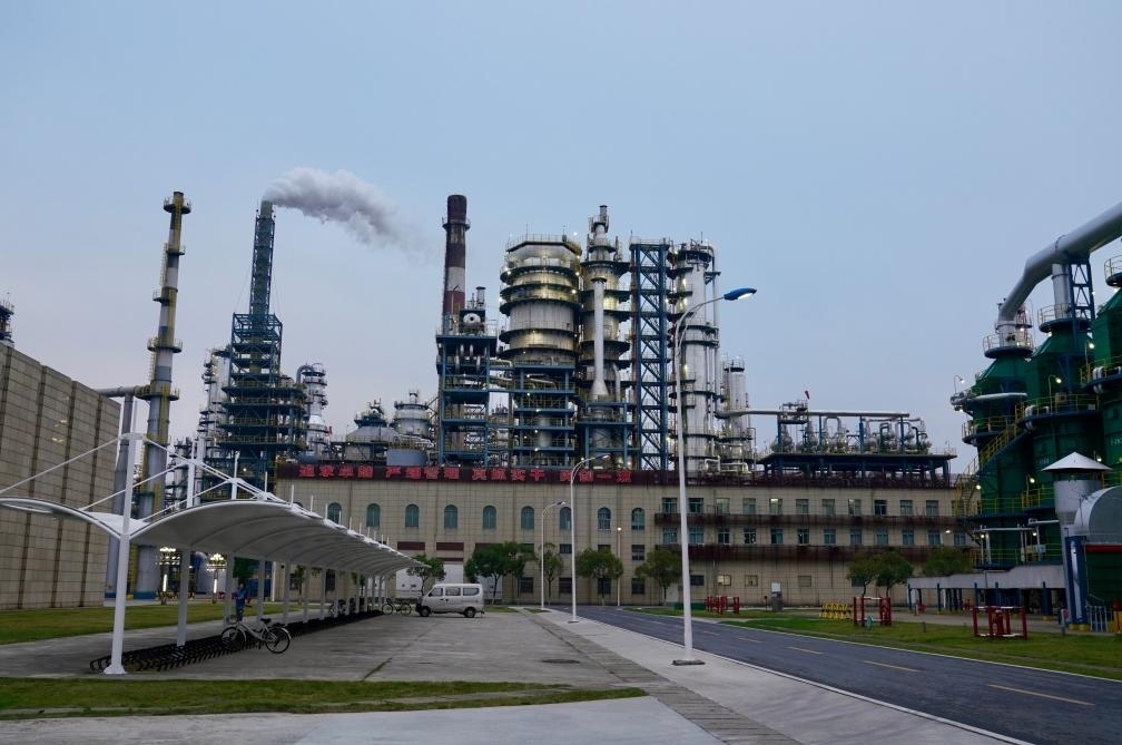 近日拍攝的公司煉油廠。新華社記者 胡晨歡 攝