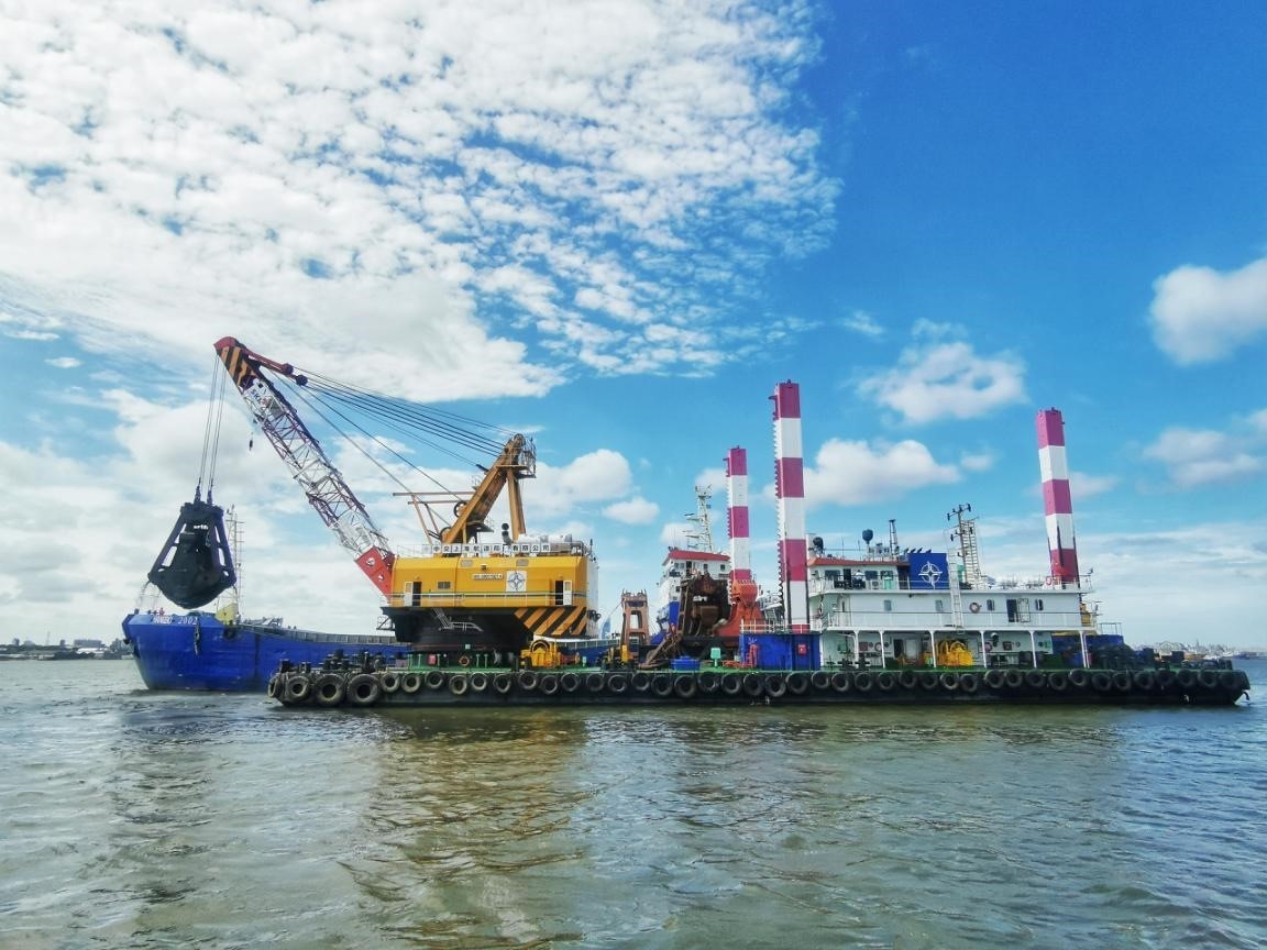 烏拉圭蒙得維的亞Capurro漁港船塢區(qū)域疏浚工程施工照片。受訪者供圖