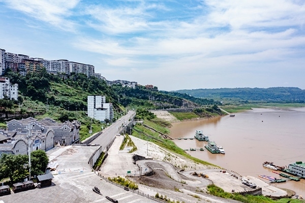 建成后的西沱鎮(zhèn)岸線環(huán)境綜合整治工程局部。受訪者供圖