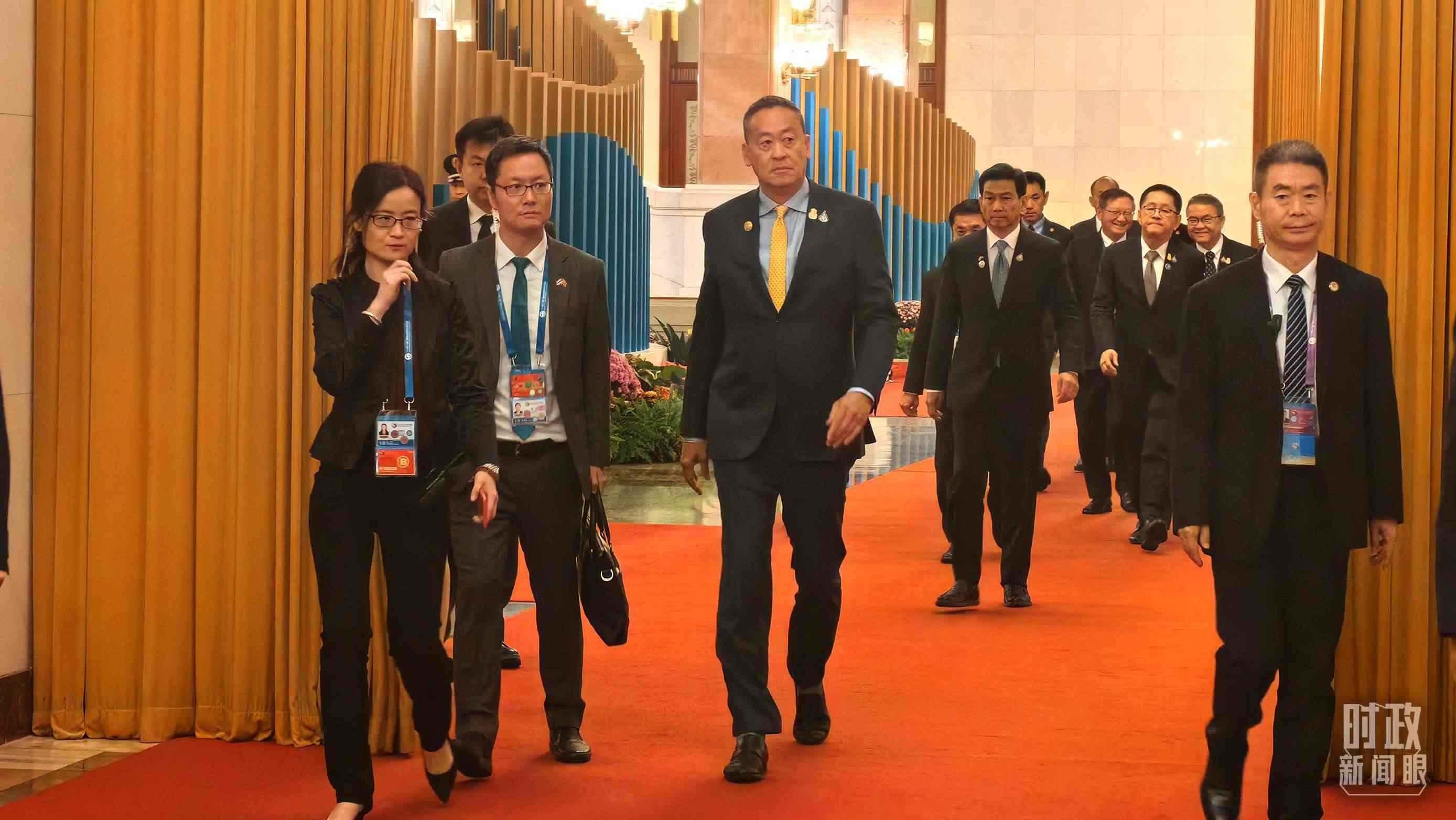 △即將參加會見的泰國總理賽塔。（總臺央廣記者潘毅拍攝）