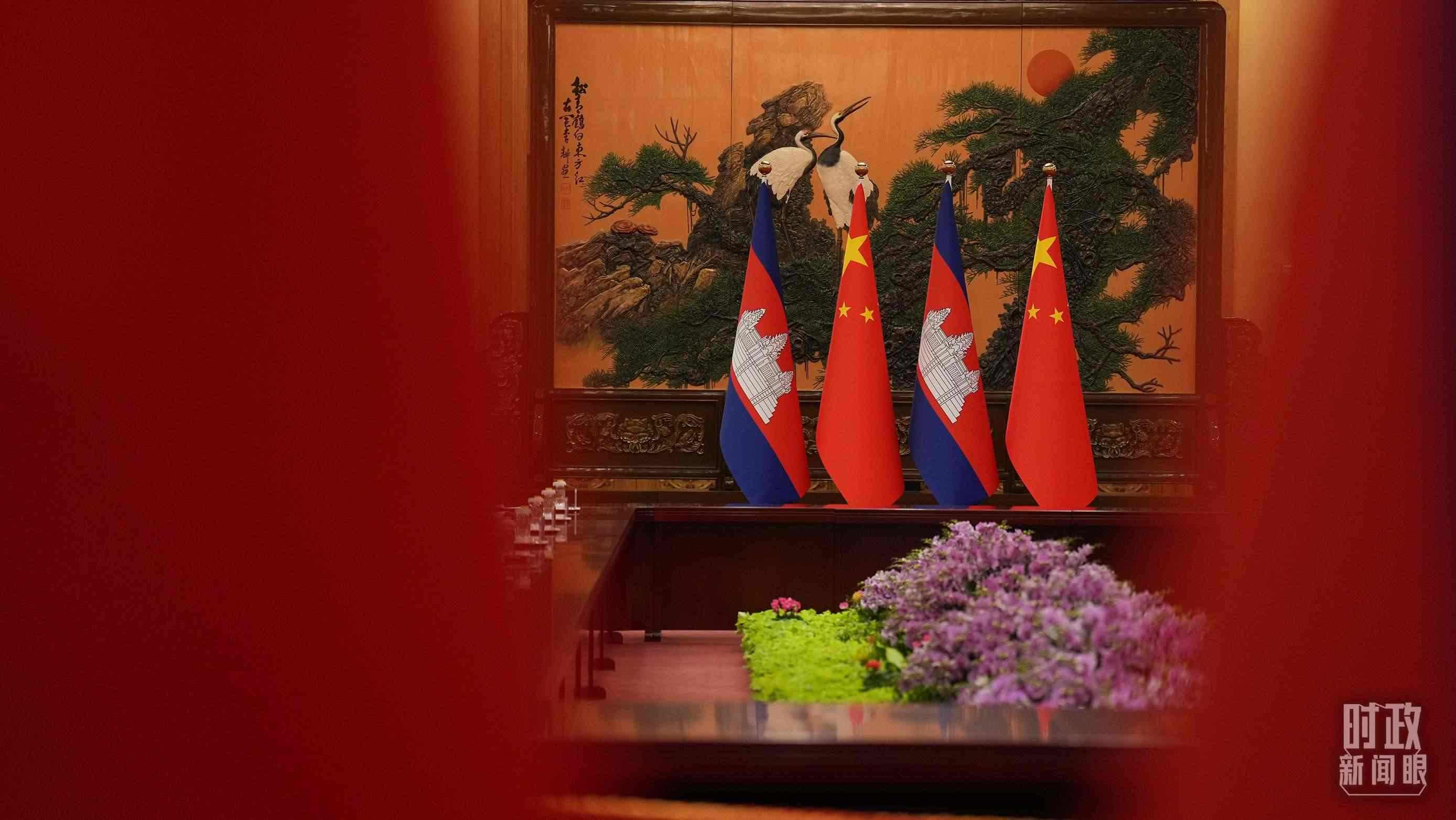 △人民大會堂，中柬兩國領(lǐng)導(dǎo)人會見現(xiàn)場。（總臺國廣記者李晉拍攝）