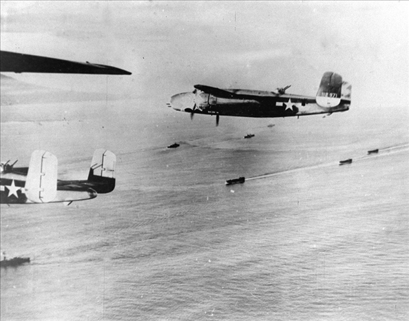 1942年4月18日，美國(guó)航空母艦甲板上B－25解放式轟炸機(jī)起飛轟炸東京工業(yè)區(qū)域，此為日本首次受盟軍之進(jìn)攻。