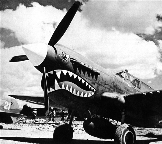 陳納德組織的美國(guó)志愿航空隊(duì)“飛虎隊(duì)”駐扎在芷江機(jī)場(chǎng)（資料照片）。新華社發(fā)