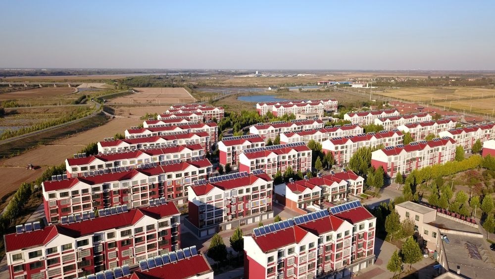 山東省東營市墾利區(qū)楊廟社區(qū)（2021年10月17日攝，無人機(jī)照片）。新華社記者 郭緒雷 攝