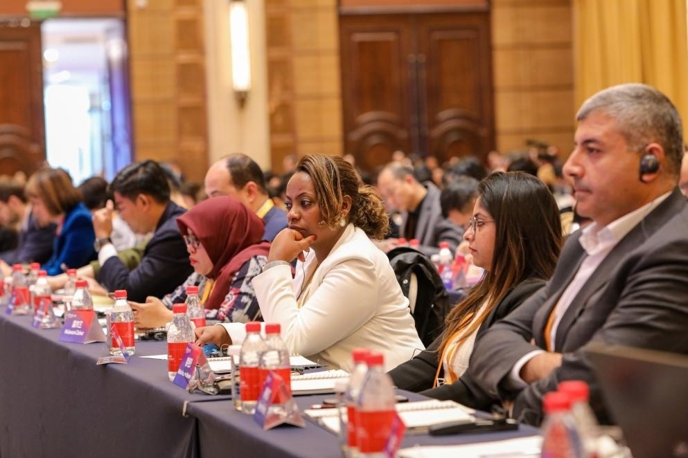 11月24日，論壇嘉賓在聆聽演講。新華社記者 辛夢(mèng)晨 攝