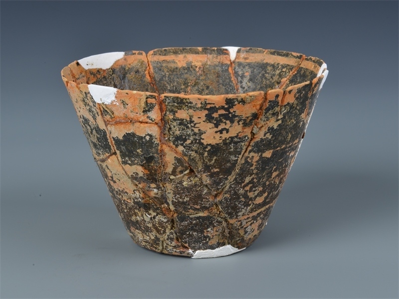 出土的蛋殼彩陶杯。國家文物局供圖