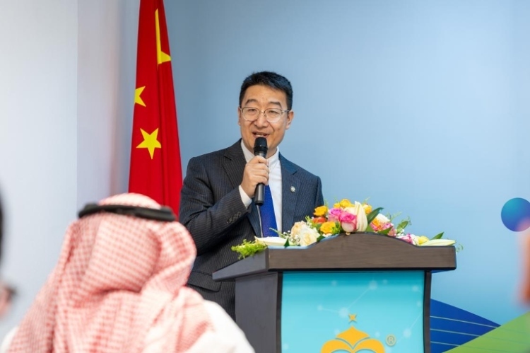 沙特智慧宮語言公司董事長(zhǎng)馬永亮致辭。主辦方供圖