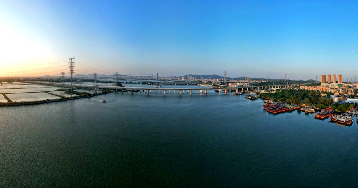 汕汕鐵路練特江大橋。國鐵集團(tuán)供圖