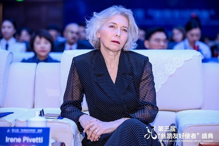 伊雷妮·皮韋蒂參加第三屆“絲路友好使者”盛典頒獎活動。主辦方供圖