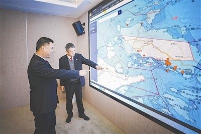 圖③：法官為涉案船舶尋找安全的錨泊地點(diǎn)。