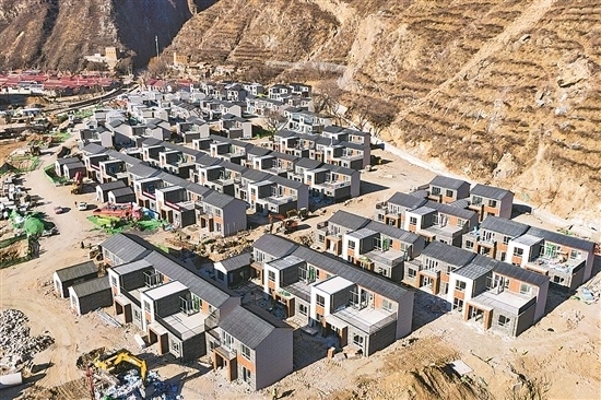 1月16日，門頭溝區(qū)齋堂鎮(zhèn)沿河口村，即將進(jìn)入內(nèi)部裝修環(huán)節(jié)的異地安置項(xiàng)目建設(shè)現(xiàn)場。