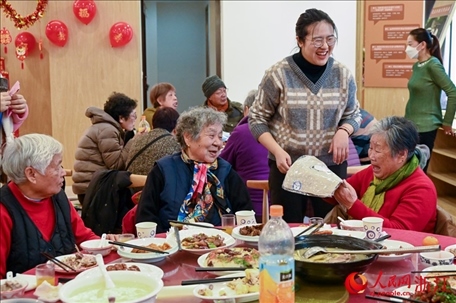 活動(dòng)準(zhǔn)備了抽獎(jiǎng)環(huán)節(jié)。人民網(wǎng)記者 葉賓得攝