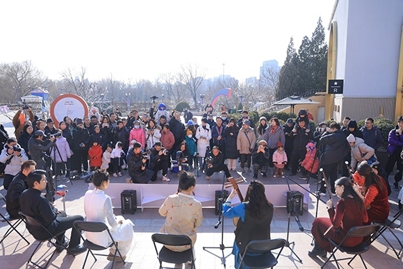 中國音樂學院“國樂快閃”演出。學校供圖