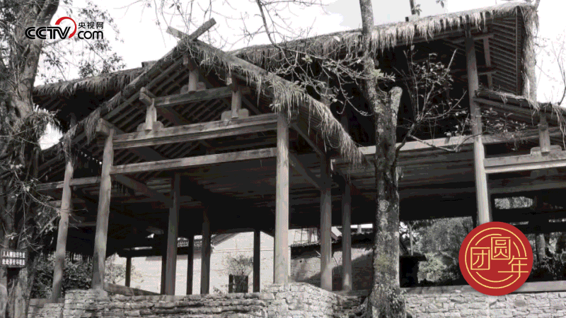 △ 云南省騰沖市清水鄉(xiāng)三家村的司莫拉佤族村曾經(jīng)是貧困村，隨著國家脫貧攻堅、鄉(xiāng)村振興的推進(jìn)，這個小村寨舊貌換新顏，變成了名副其實的美麗鄉(xiāng)村。