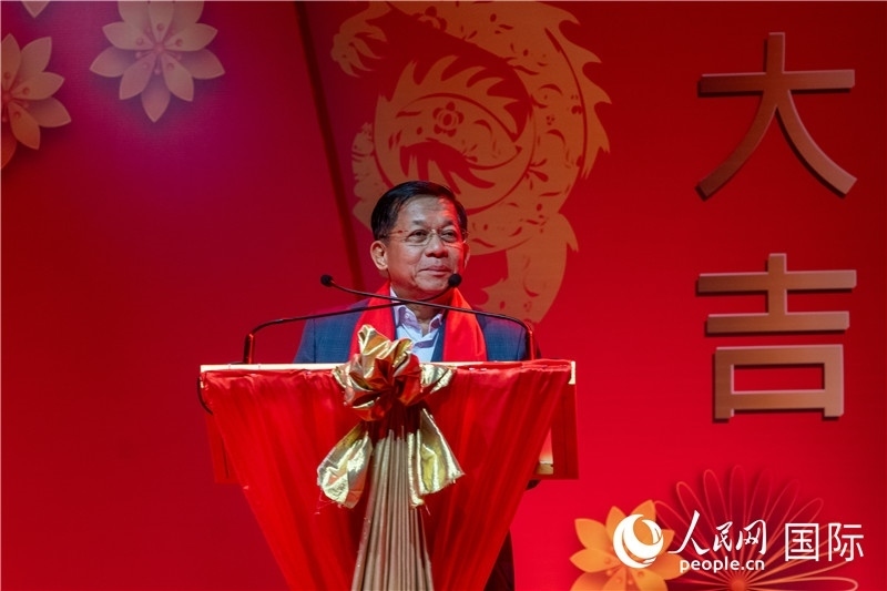 敏昂來主席在新春聯(lián)歡會上發(fā)表致辭-人民網(wǎng)記者謝佳君攝