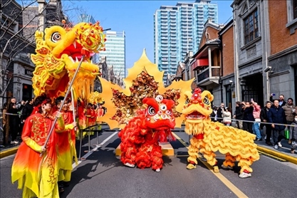 2024年2月10日，上海張園舉辦舞龍舞獅活動，為市民和游客獻(xiàn)上一場視覺盛宴。