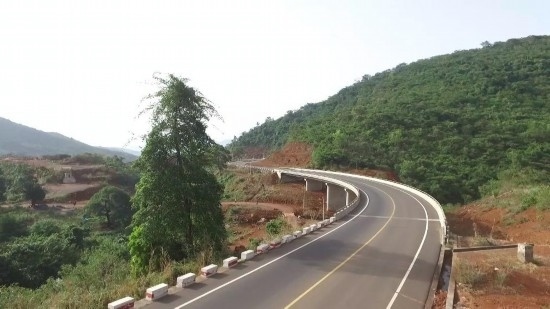 中塞友誼公路。