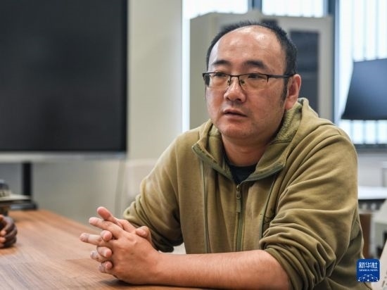 2月15日，在亞的斯亞貝巴的埃塞俄比亞聯(lián)邦職業(yè)技術(shù)培訓(xùn)學(xué)院，魯班工坊中方負(fù)責(zé)人江絳接受新華社采訪。