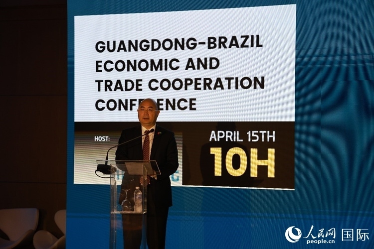 廣東海外聯(lián)誼會(huì)會(huì)長王瑞軍在推介會(huì)上致辭。人民網(wǎng)記者 陳海琪攝