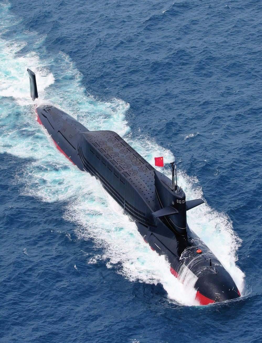 某潛艇執(zhí)行實戰(zhàn)化訓練歸來（2018年3月攝）。周啟青攝