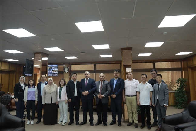 活動現(xiàn)場合影。蘇伊士運河大學孔子學院供圖