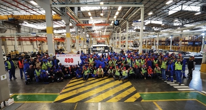 一汽南非庫(kù)哈工廠單月產(chǎn)量破400輛。圖片來(lái)源：一汽解放