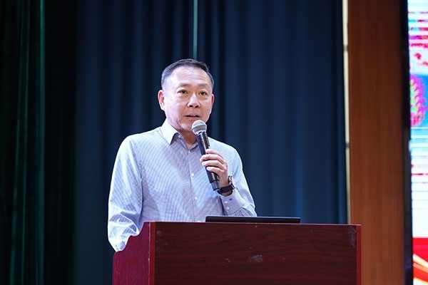 北京大鸞翔宇慈善基金會理事長、周恩來侄外孫沈清講述周恩來的讀書故事。