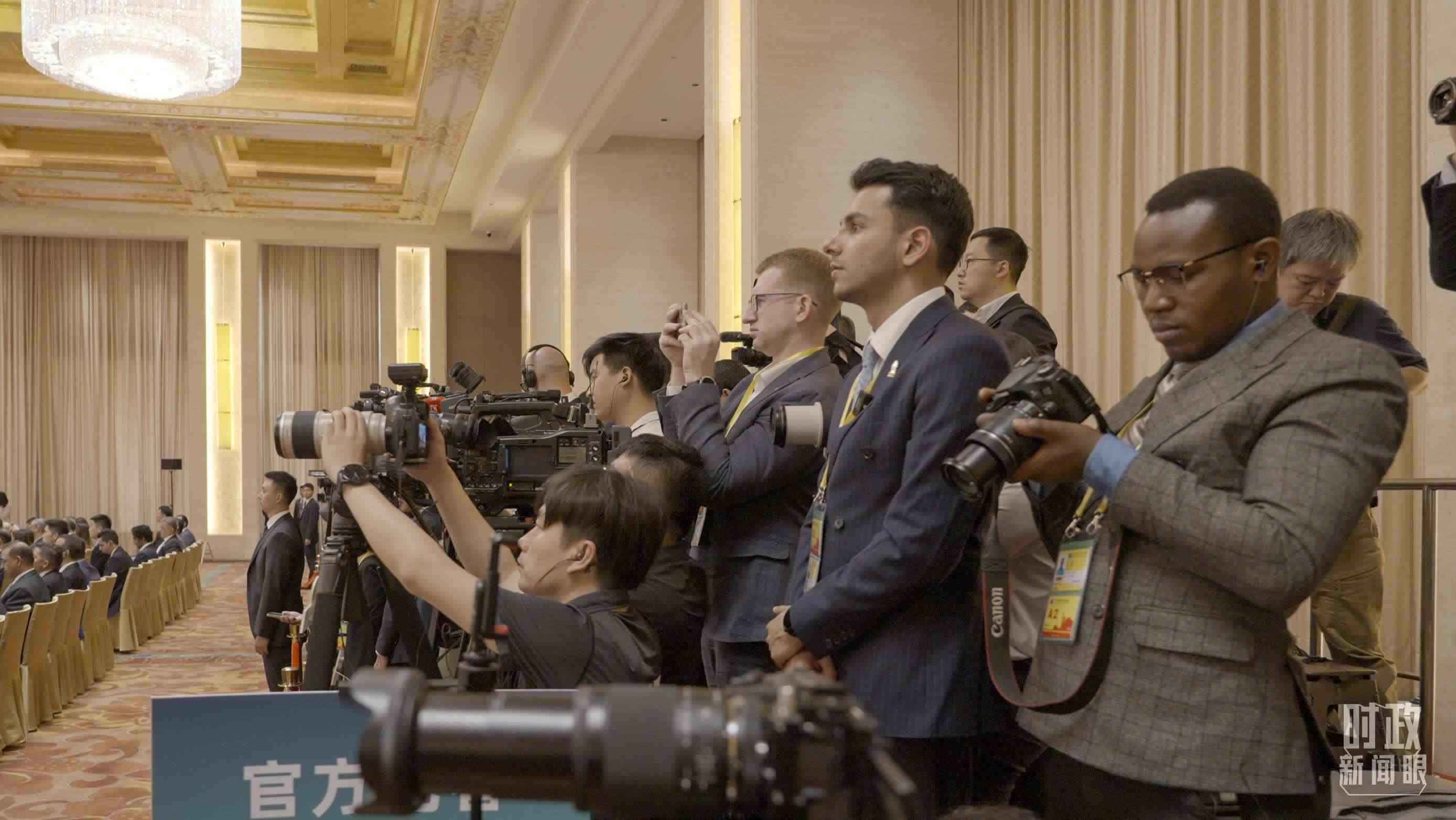 △現(xiàn)場(chǎng)媒體區(qū)。（總臺(tái)央視記者彭漢明拍攝）