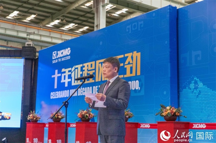 中國貿促會駐巴西代表處總代表郭英會在致辭中表示，過去十年，中巴經(jīng)貿關系迅猛發(fā)展，數(shù)百家中國企業(yè)進入巴西，投資巴西，為巴西的經(jīng)濟建設貢獻中國企業(yè)的力量。 人民日報社拉美中心分社 威廉·科埃略·維亞納攝