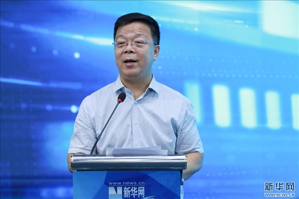 新華網(wǎng)黨委常委、董事、副總裁劉加文致辭