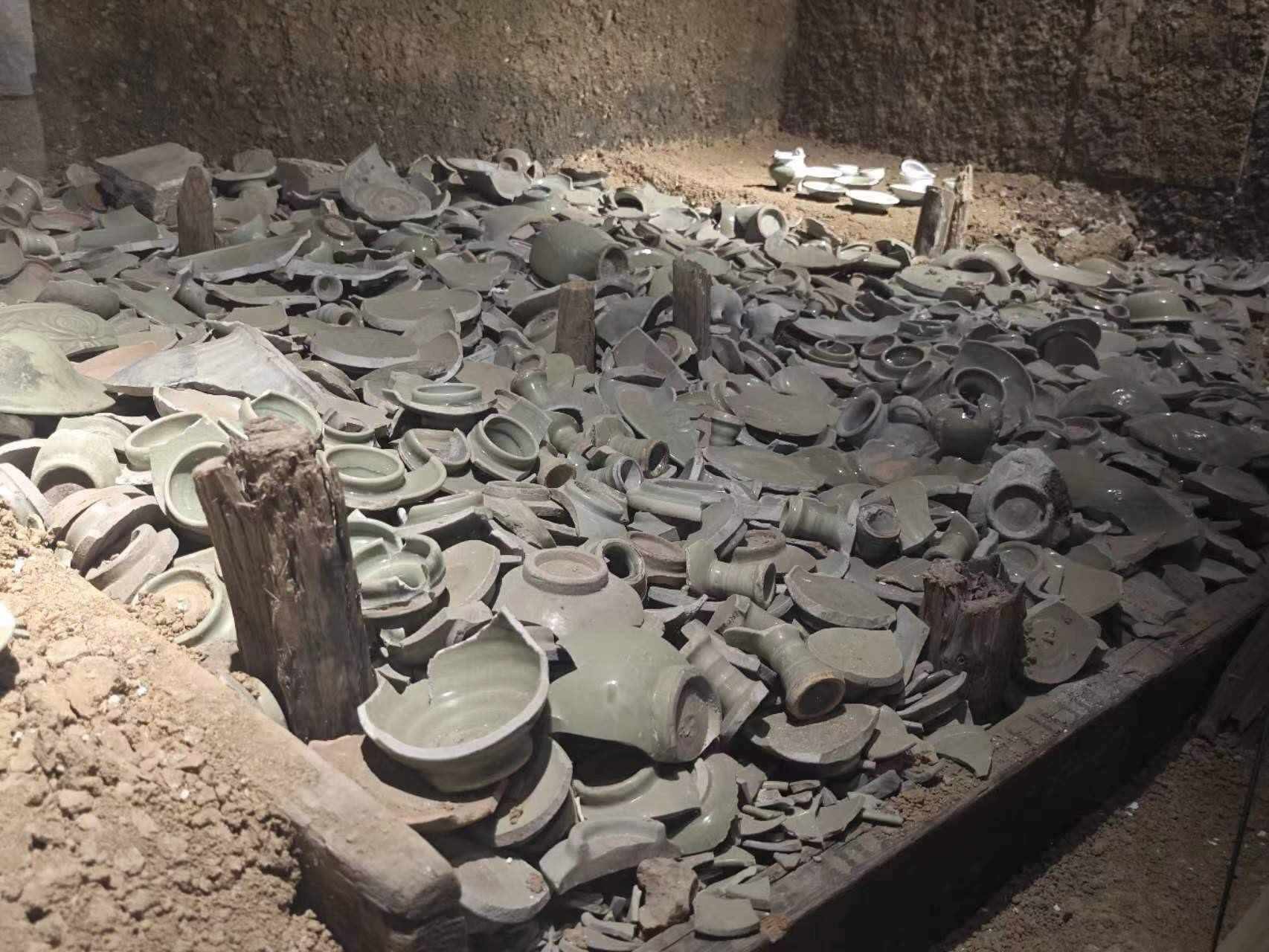 經過“質檢”的瓷器碎片。人民網記者 黃鈺攝