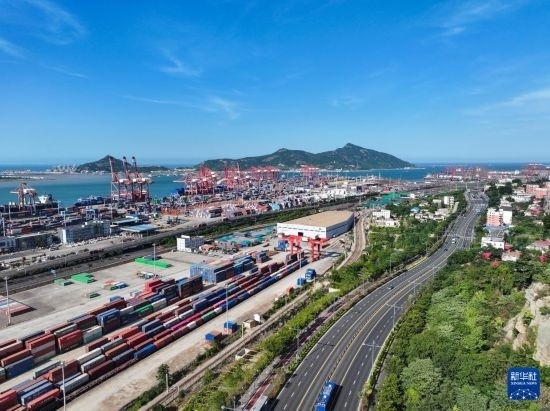 這是6月26日拍攝的中哈連云港物流合作基地（無(wú)人機(jī)照片）。新華社記者 季春鵬 攝