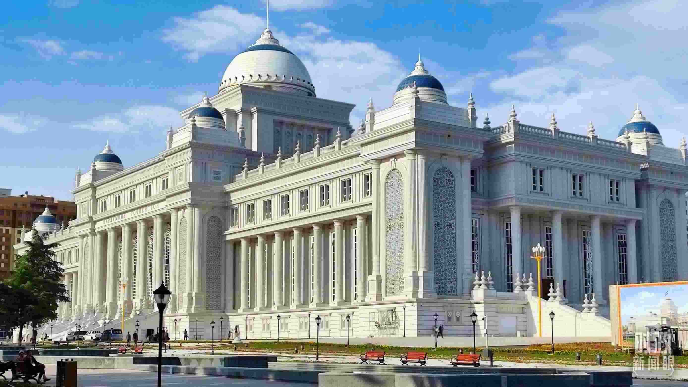 △中方援建塔議會大樓。（總臺記者員志軍拍攝）