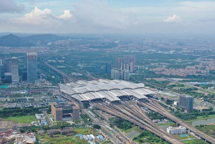 這是2024年6月23日拍攝的廣州南站（無人機照片）。新華社記者 劉大偉 攝
